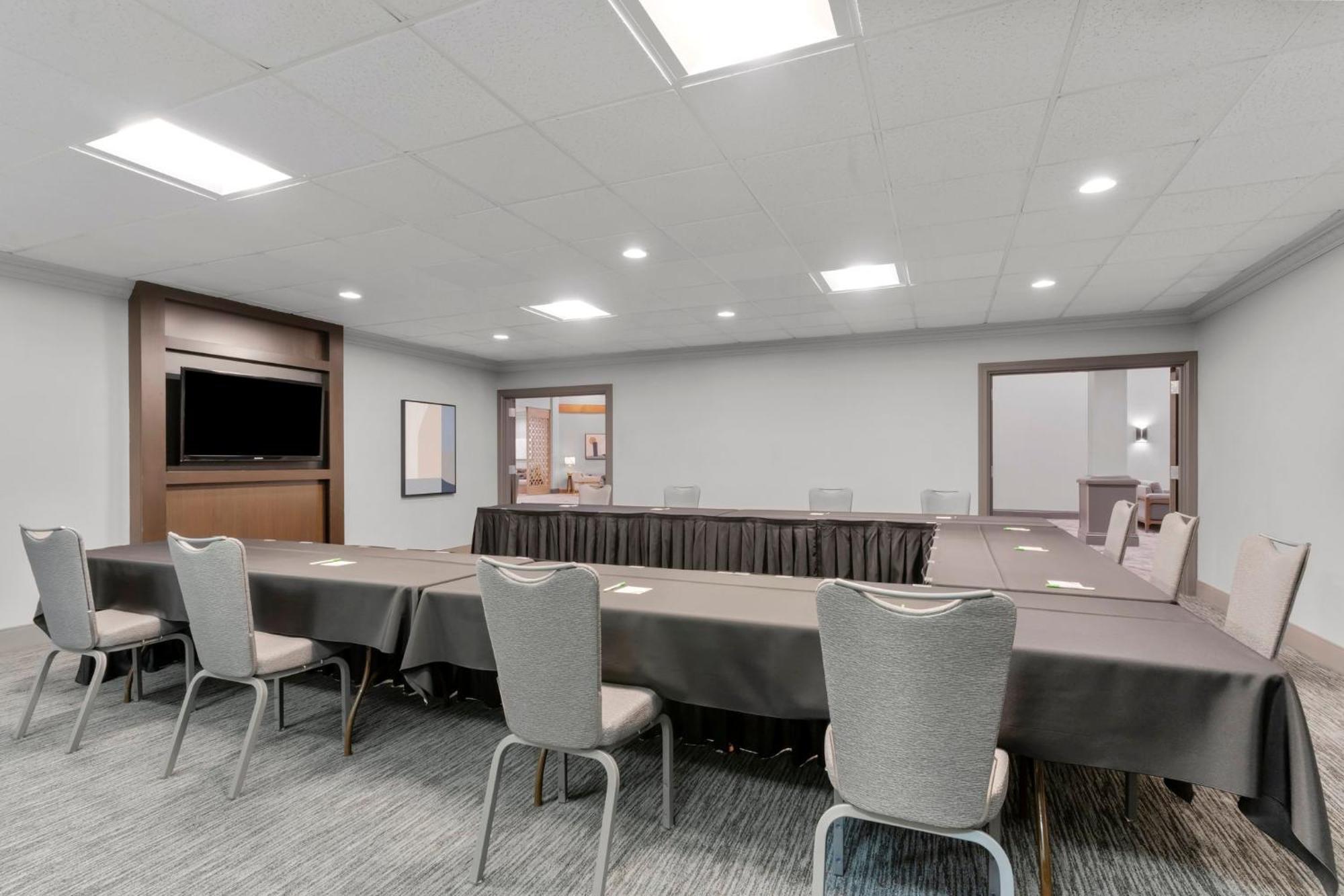 Holiday Inn Dubuque/Galena By Ihg Extérieur photo
