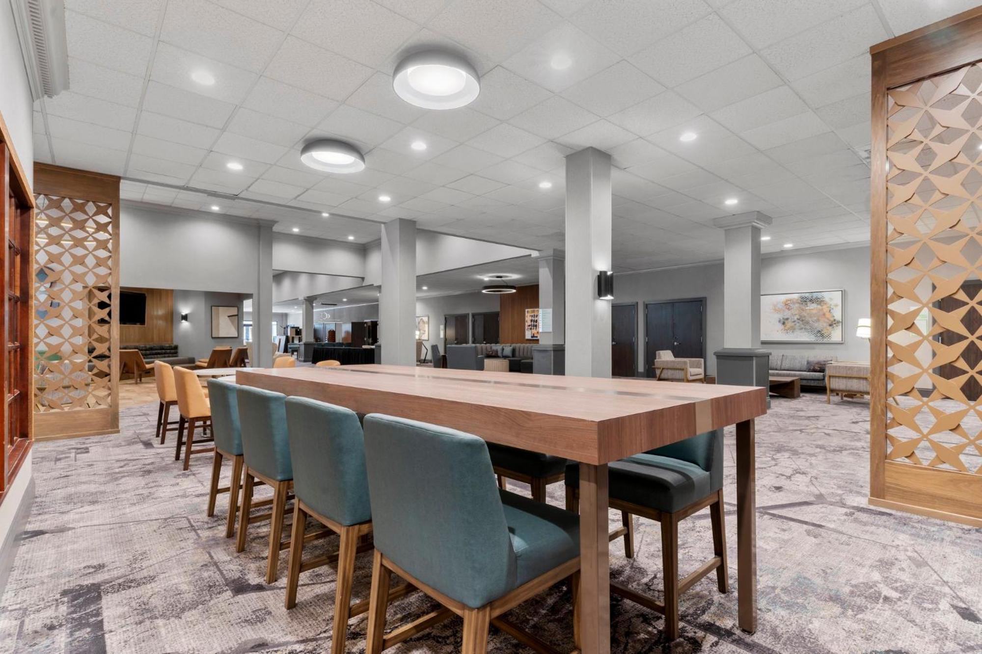 Holiday Inn Dubuque/Galena By Ihg Extérieur photo