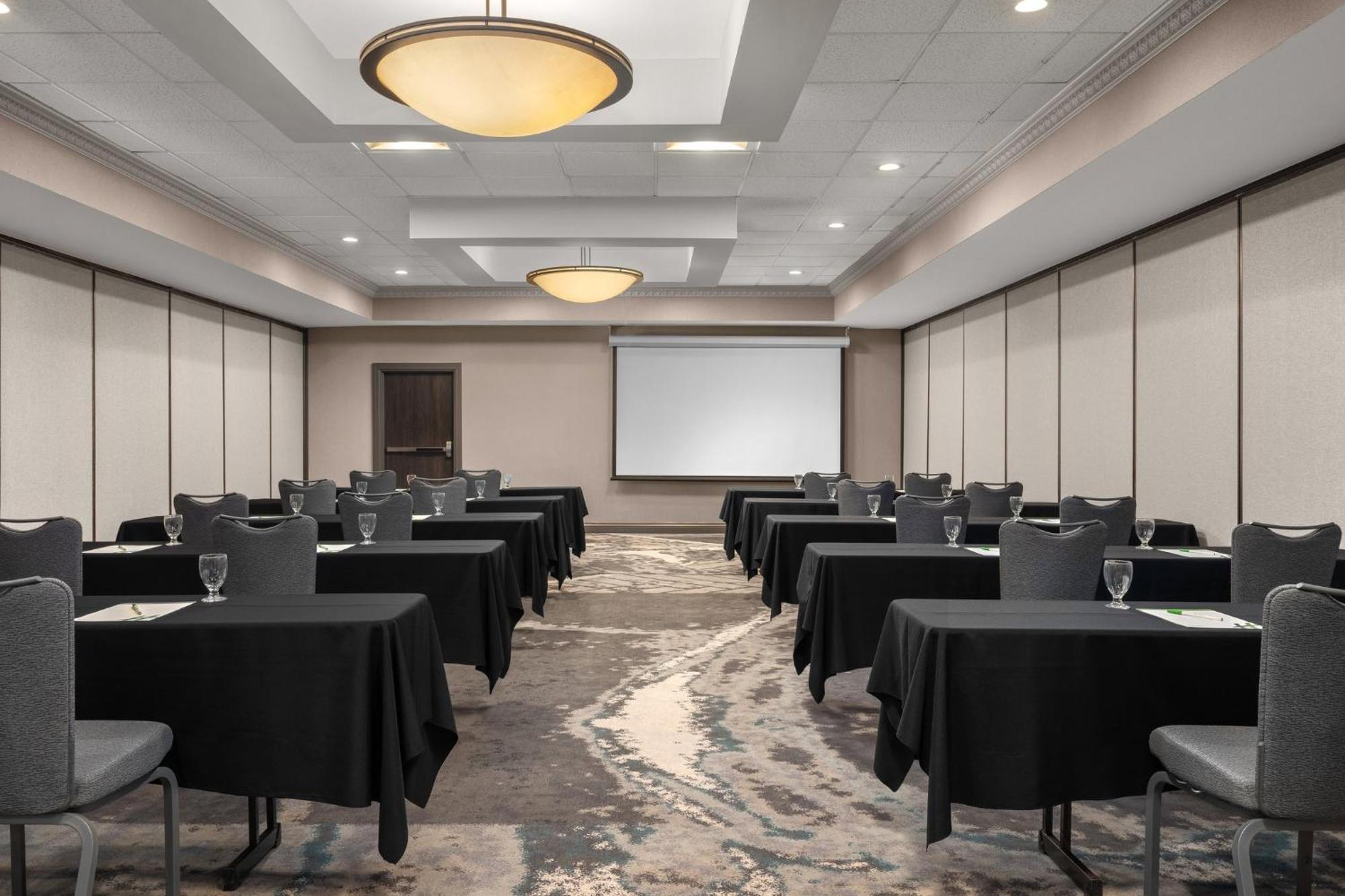 Holiday Inn Dubuque/Galena By Ihg Extérieur photo