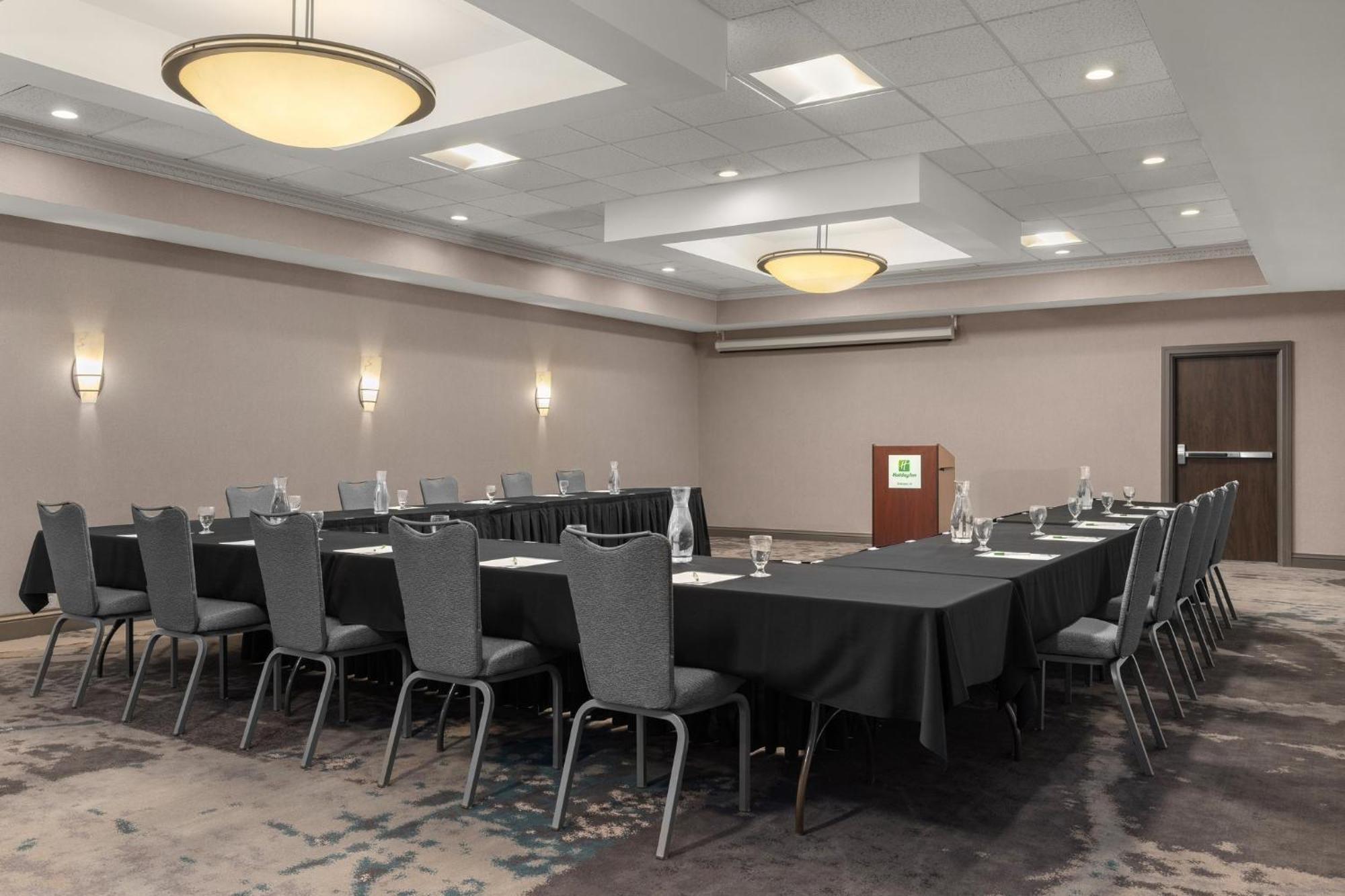 Holiday Inn Dubuque/Galena By Ihg Extérieur photo