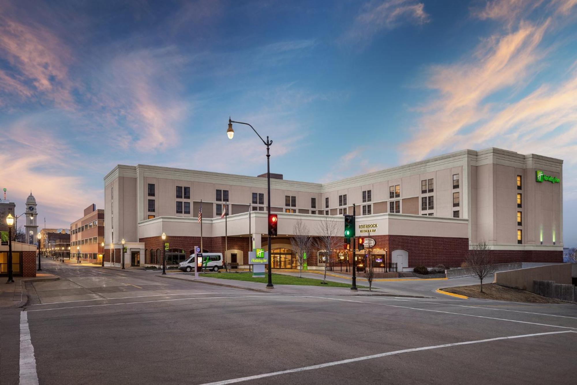Holiday Inn Dubuque/Galena By Ihg Extérieur photo